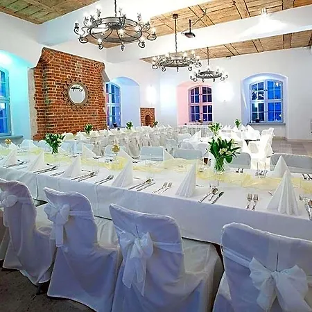 Centrum Konferencyjne Zamek * شتيتشينيك